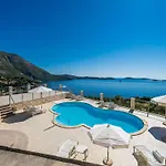 Marnic Blue Chill- Comfort With Balcony S4